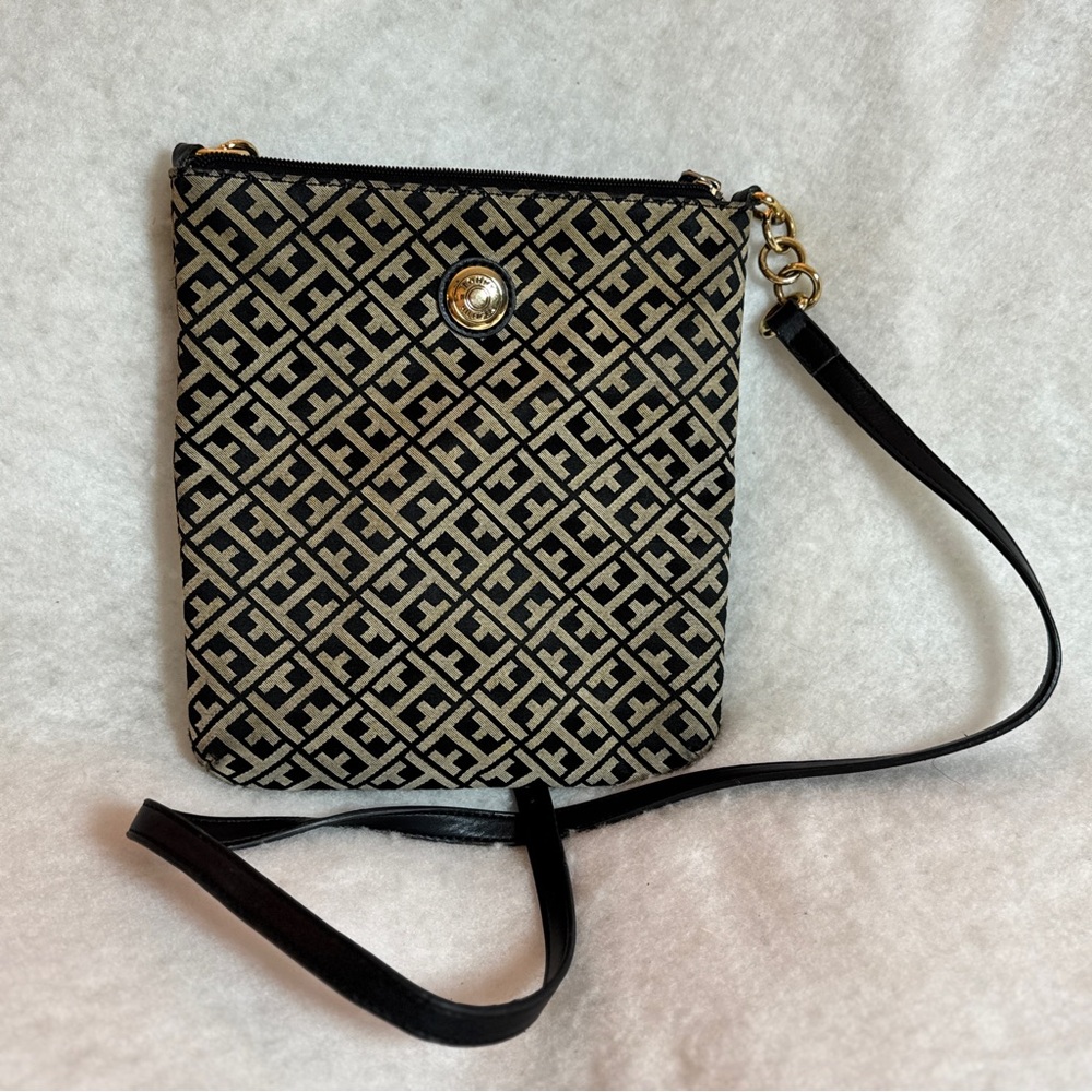Tommy Hilfiger Black & Beige Signature Crossbody Bag With Adjustable Strap